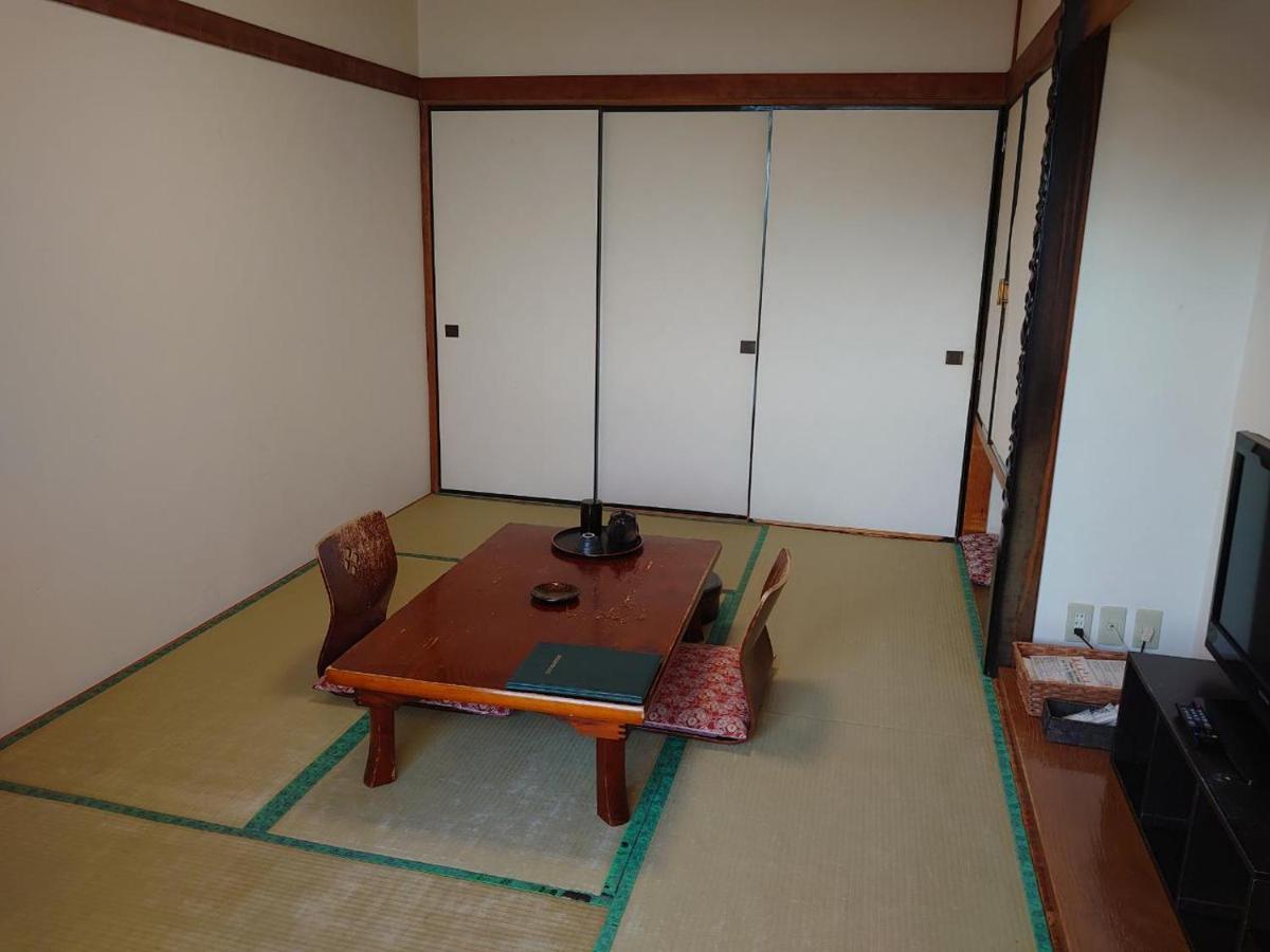 Hotel Izumi Shiraoi Екстер'єр фото